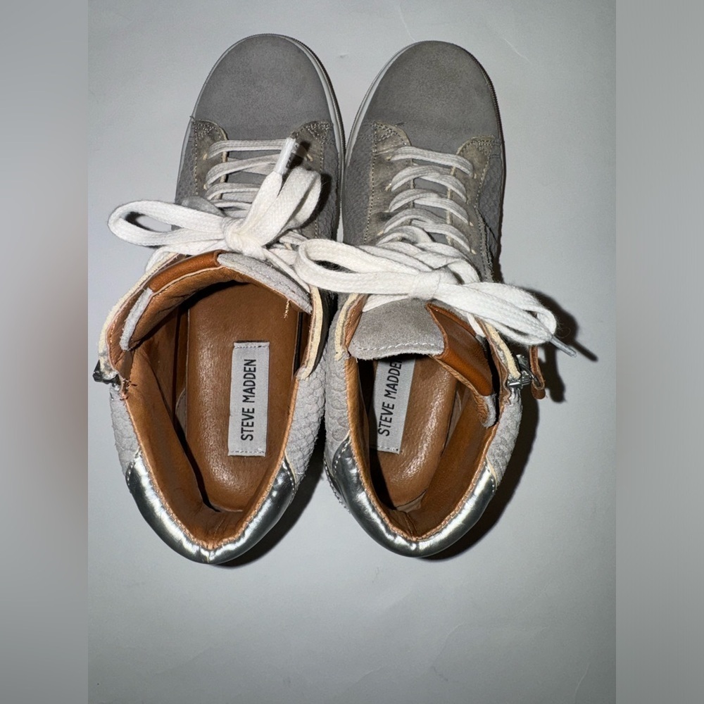 Steve Madden Women's Size 6 Sweeten Tennis Shoe Grey White Silver high tops - Picture 6 of 8